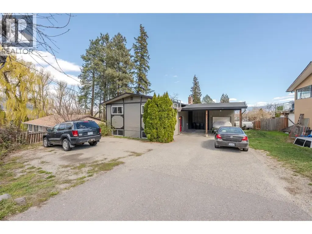 3853 Glenway Road, West Kelowna